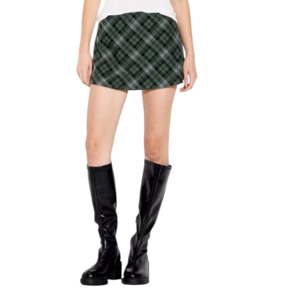 Wild fable Women's Plaid Mini A-Line Green Skort - Picture 2 of 4
